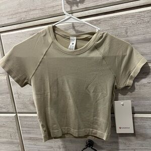 Lululemon cropped swiftly tech short sleeve